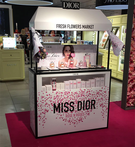 Visual Merchandising Luxe Dior Display Miss Dior Rose N' Roses - Groupe ELBA