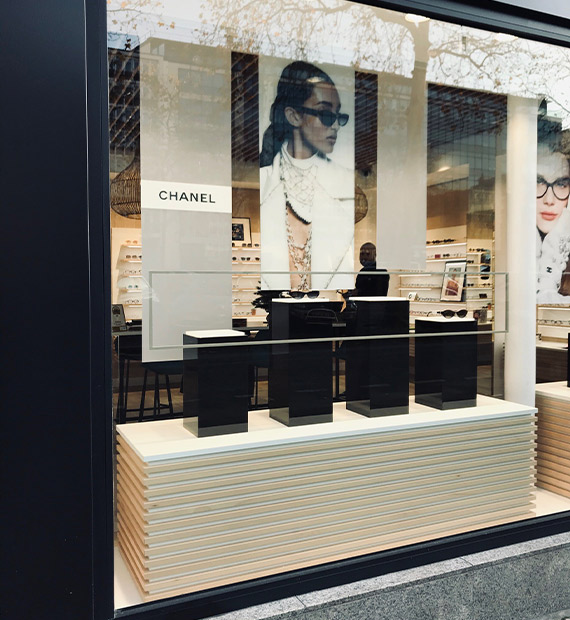 Visual Merchandising Luxe Vitrine Chanel Hector - Groupe ELBA